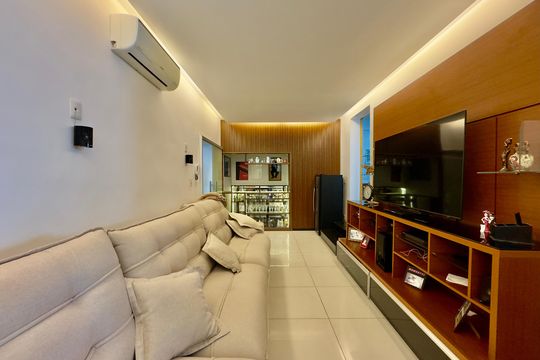 Sala de casa à venda com 5 quartos, 360m² em Planalto, Belo Horizonte
