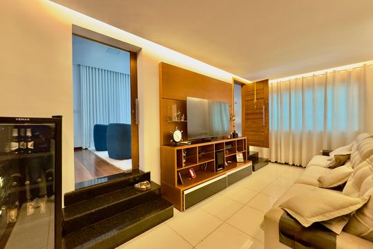 Casa à venda com 5 quartos, 360m² em Planalto, Belo Horizonte