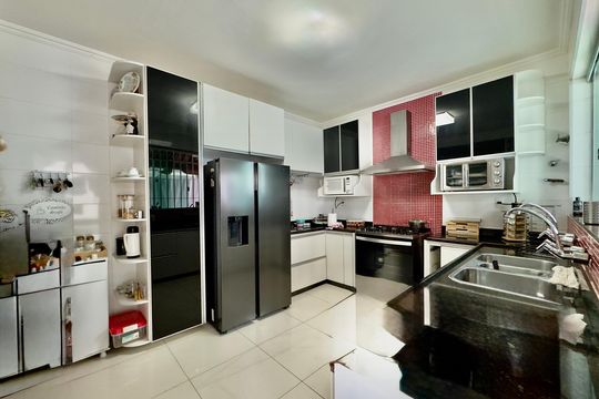 Cozinha de casa à venda com 5 quartos, 360m² em Planalto, Belo Horizonte