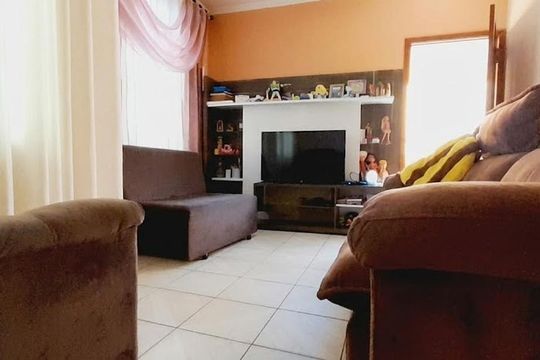 Casa à venda com 3 quartos, 150m² em Vila Tolstoi, São Paulo