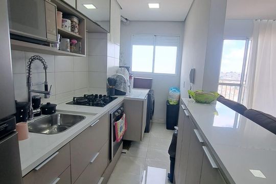 Cozinha de apartamento para alugar com 2 quartos, 46m² em Quitaúna, Osasco
