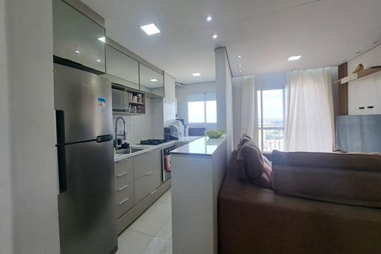 Sala/Cozinha de apartamento para alugar com 2 quartos, 46m² em Quitaúna, Osasco