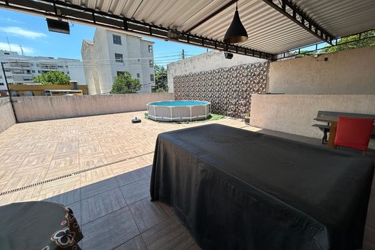 Terraço de casa à venda com 4 quartos, 240m² em Cachambi, Rio de Janeiro