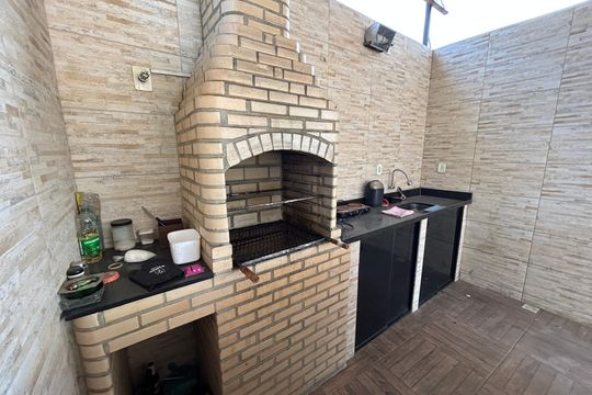 Churrasqueira de casa à venda com 4 quartos, 240m² em Cachambi, Rio de Janeiro