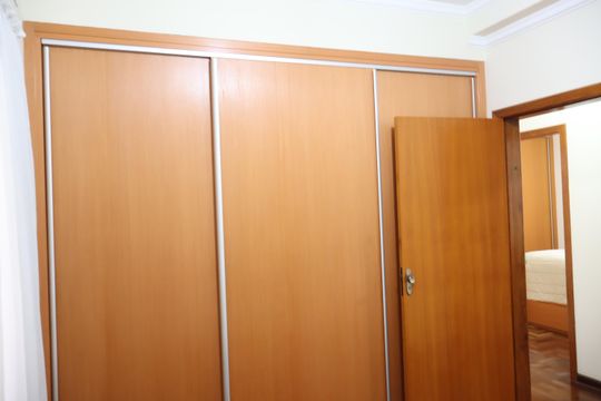 Quarto 2 de casa à venda com 5 quartos, 200m² em Vila Alpina, São Paulo