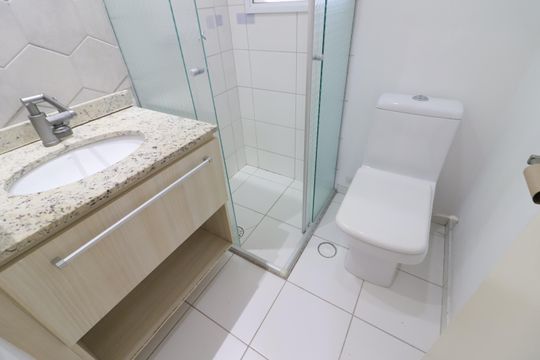 Banheiro 2 de apartamento à venda com 3 quartos, 65m² em Umuarama, Osasco