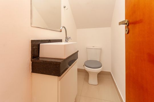 Lavabo de casa à venda com 3 quartos, 125m² em Pedreira, São Paulo