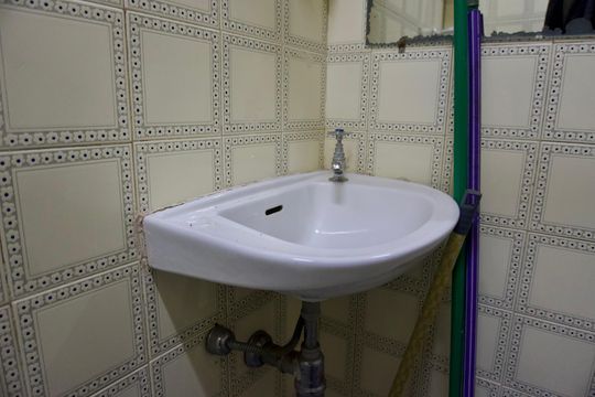 Banheiro de serviço de apartamento à venda com 3 quartos, 125m² em Funcionários, Belo Horizonte