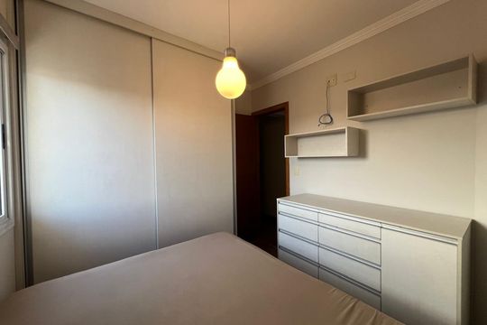 Quarto de apartamento para alugar com 3 quartos, 86m² em Jardim Marister, Jacareí