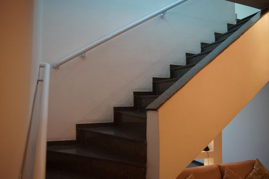 Escada de casa à venda com 3 quartos, 187m² em Jardim Toscana, Guarulhos