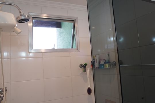 Banheiro 2 de casa à venda com 3 quartos, 187m² em Jardim Toscana, Guarulhos
