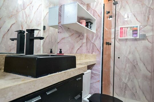 Banheiro de apartamento à venda com 2 quartos, 33m² em Vila Plana, São Paulo