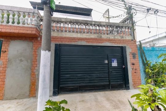 Fachada de casa para alugar com 4 quartos, 250m² em Vila Ernesto, São Paulo