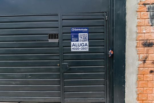 Portão entrada de casa para alugar com 4 quartos, 250m² em Vila Ernesto, São Paulo