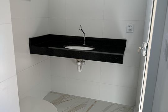 Banheiro de casa à venda com 3 quartos, 145m² em Bela Vista, Osasco