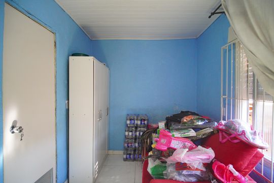 Quarto 2 de casa à venda com 2 quartos, 190m² em Santos Dumont, São Leopoldo