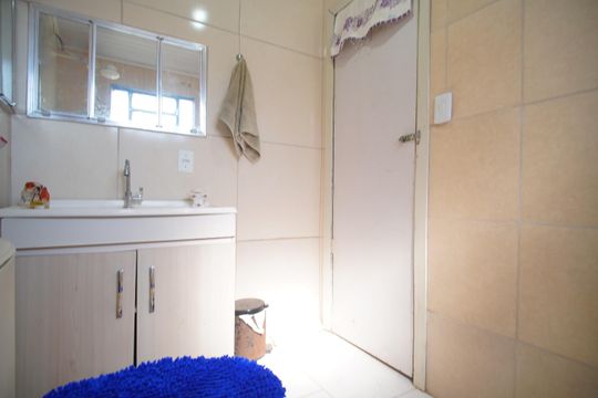 Banheiro de casa à venda com 2 quartos, 190m² em Santos Dumont, São Leopoldo