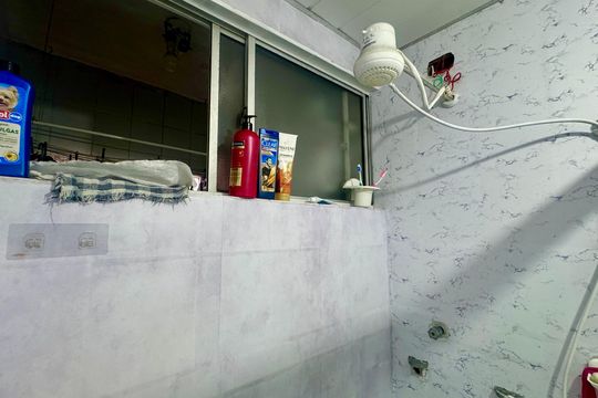 Banheiro de apartamento à venda com 2 quartos, 58m² em Jardim Vila Galvao, Guarulhos