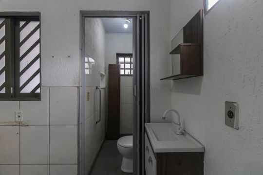 Banheiro de casa à venda com 7 quartos, 300m² em Jardim Sapopemba, São Paulo