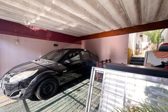 Garagem de casa à venda com 2 quartos, 125m² em Vila Rosa, São Bernardo do Campo
