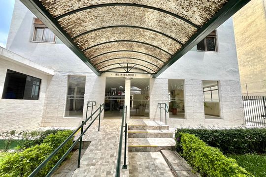 Hall de entrada de apartamento à venda com 2 quartos, 70m² em Vila Alexandria, São Paulo