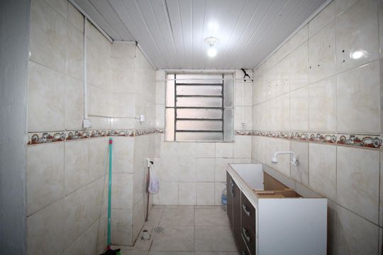Cozinha de apartamento à venda com 2 quartos, 46m² em Rubem Berta, Porto Alegre