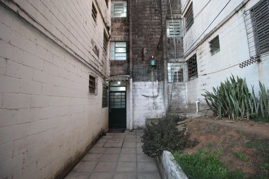 Fachada do bloco de apartamento à venda com 2 quartos, 46m² em Rubem Berta, Porto Alegre