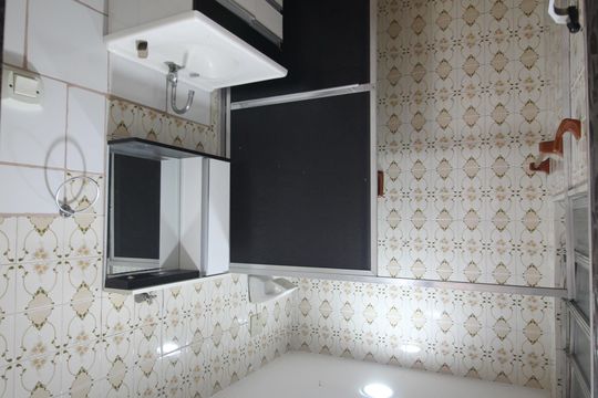 Banheiro de apartamento para alugar com 2 quartos, 84m² em Centro, Nilópolis