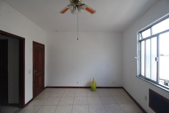 Sala de apartamento para alugar com 2 quartos, 84m² em Centro, Nilópolis