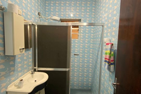 Banheiro de casa à venda com 2 quartos, 200m² em Vila Constança, São Paulo