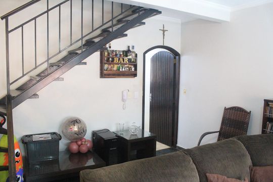 Sala de casa à venda com 3 quartos, 150m² em Cerâmica, São Caetano do Sul