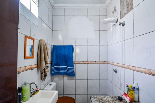 Banheiro de casa à venda com 1 quarto, 32m² em Vila Marina, Santo André