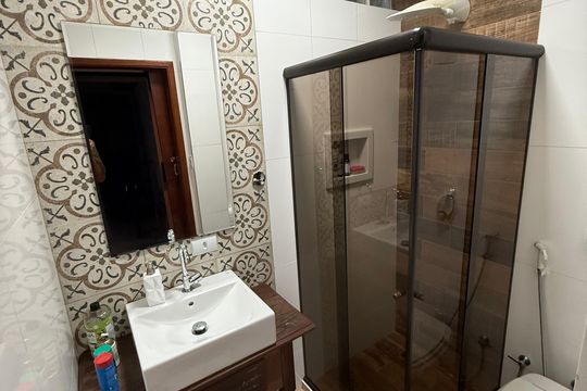 Banheiro de apartamento à venda com 1 quarto, 90m² em Icaraí, Niterói