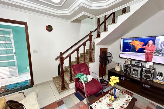 Sala de casa à venda com 3 quartos, 160m² em Jardim Moreira, Guarulhos