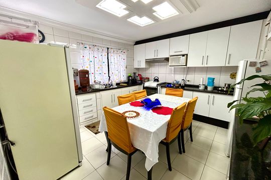 Cozinha de casa à venda com 3 quartos, 160m² em Jardim Moreira, Guarulhos