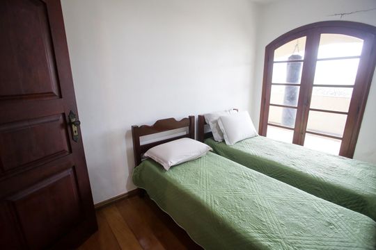 Quarto 2 de casa para alugar com 4 quartos, 400m² em Pechincha, Rio de Janeiro