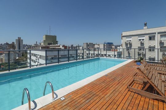 Área comum - Piscina de apartamento para alugar com 1 quarto, 34m² em Independência, Porto Alegre