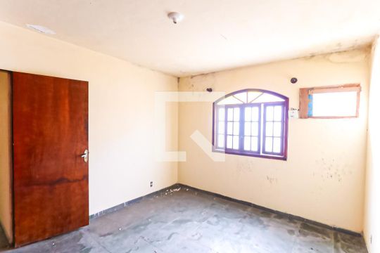 Quarto de casa à venda com 7 quartos, 750m² em Pilares, Rio de Janeiro