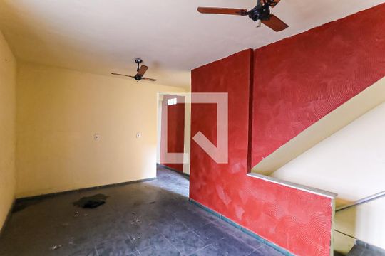 Sala de casa à venda com 7 quartos, 750m² em Pilares, Rio de Janeiro