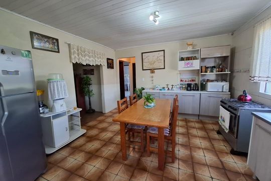 Cozinha  de casa à venda com 3 quartos, 352m² em Santo Andre, São Leopoldo