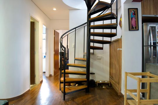 Sala 1 - Escada de apartamento à venda com 3 quartos, 136m² em São Pedro, Belo Horizonte