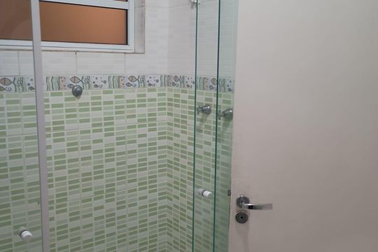 Banheiro de apartamento à venda com 1 quarto, 68m² em Vila Buarque, São Paulo