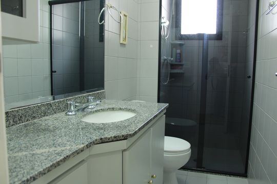 Banheiro de apartamento à venda com 1 quarto, 42m² em Ipiranga, São Paulo