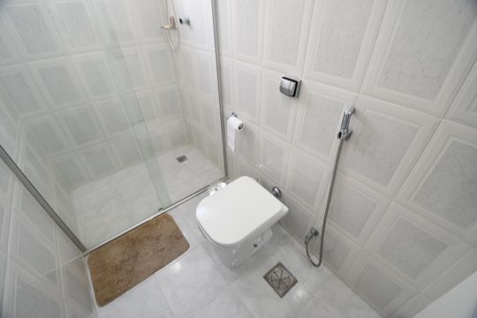 Banheiro de apartamento à venda com 2 quartos, 84m² em Proenca, Campinas