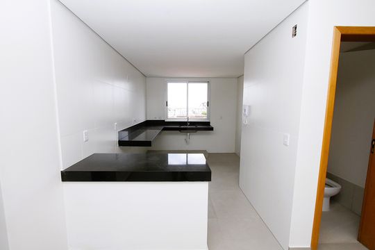 Cozinha de apartamento à venda com 3 quartos, 86m² em Padre Eustáquio, Belo Horizonte
