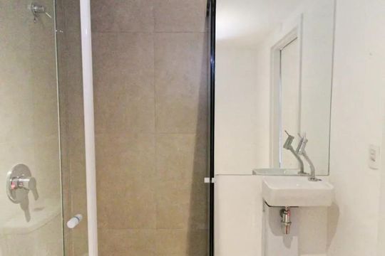Banheiro de apartamento para alugar com 1 quarto, 22m² em Bela Vista, São Paulo