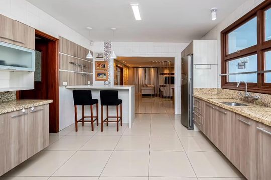 Cozinha  de casa à venda com 3 quartos, 420m² em Scharlau, São Leopoldo