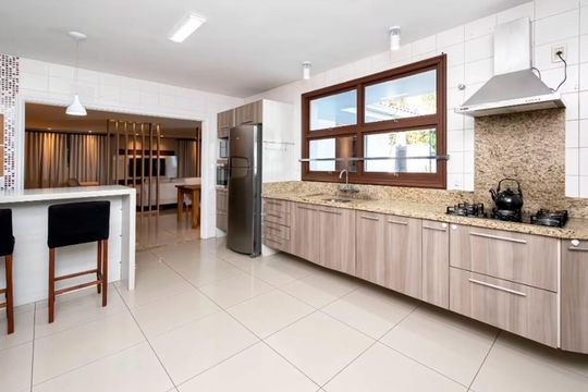 Cozinha  de casa à venda com 3 quartos, 420m² em Scharlau, São Leopoldo