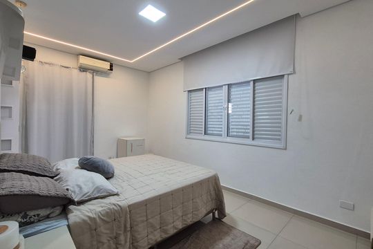 Suíte  de casa à venda com 2 quartos, 179m² em Campestre, Santo André