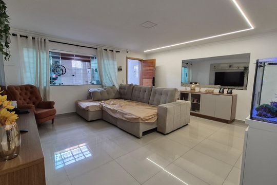 Sala  de casa à venda com 2 quartos, 179m² em Campestre, Santo André